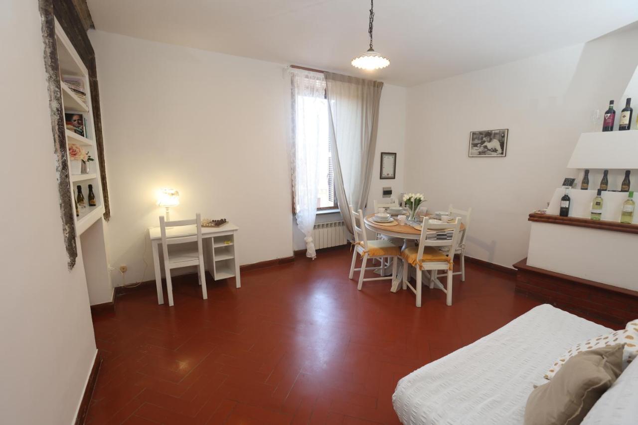 Relax Nel Borgo, La Fontana Lägenhet Campagnano Di Roma Exteriör bild